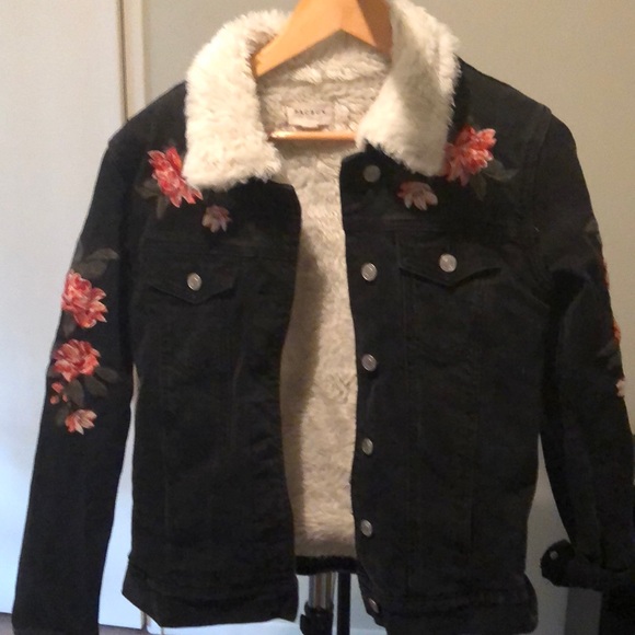 PacSun Jackets & Blazers - Pacsun denim Sherpa floral jacket